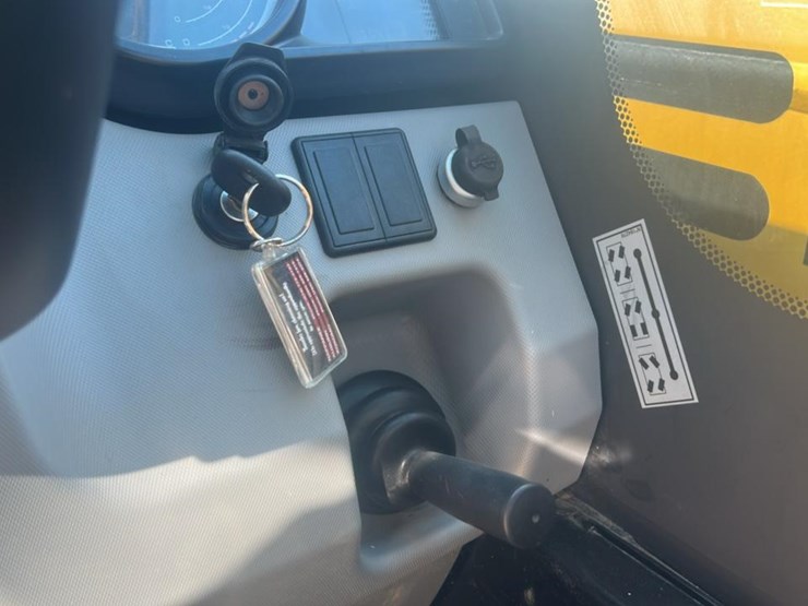 #101-•-2023-gehl-gct3-14-telehandler-image-20