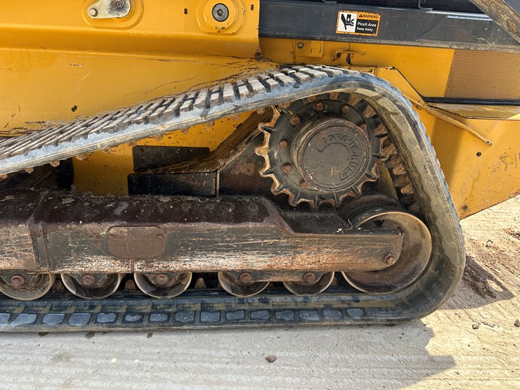 2017-deere-333g-image-41