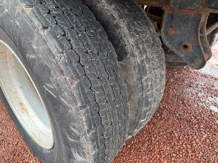 #302-•-lot-302-image-19