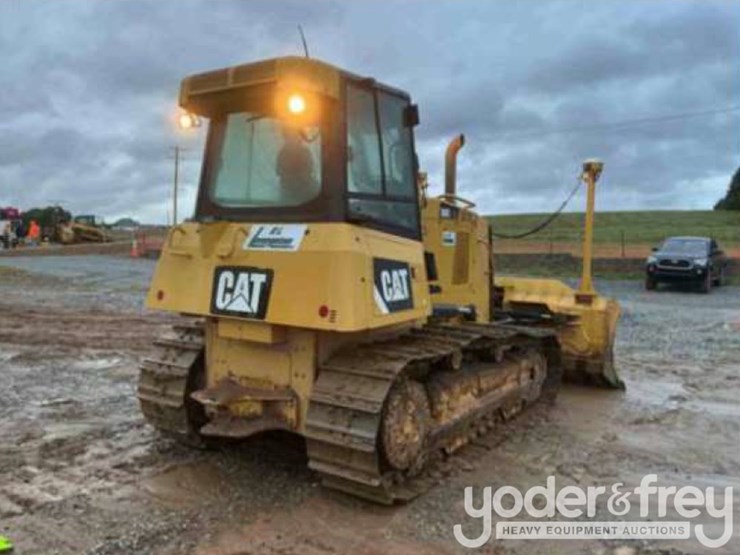 2014-caterpillar-d6k2-xl-image-4