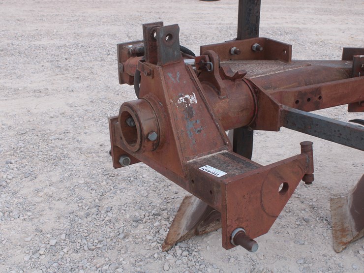 international-140-image-12