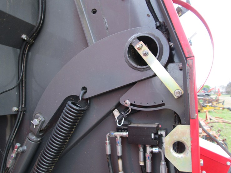 massey-ferguson-1745-image-15