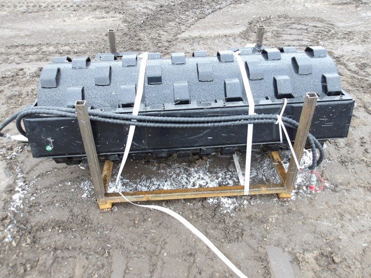 #7380-•-59"-skid-steer-compactor-wheel-image-5