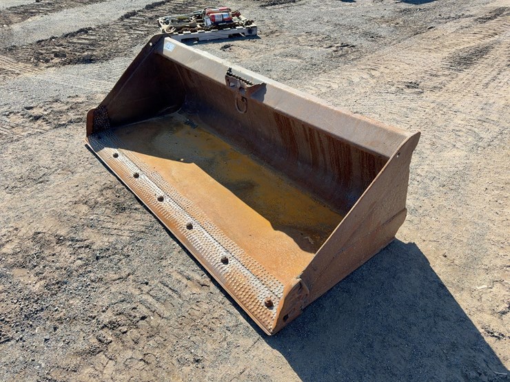 kubota-80"-gp-bucket-with-boce-image-1