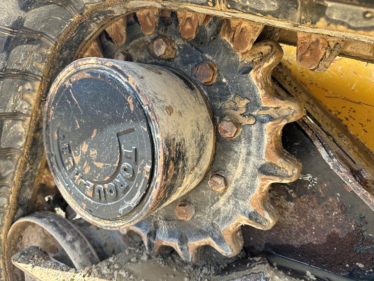 2017-deere-333g-image-36