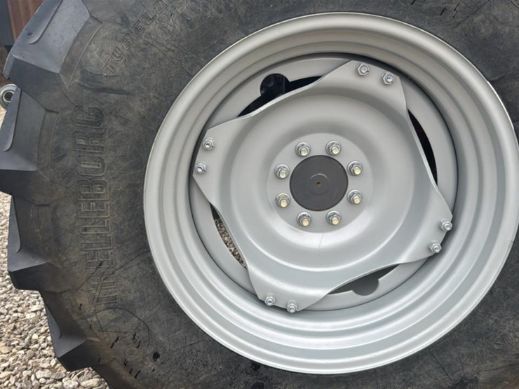 2023-massey-ferguson-4707-image-22