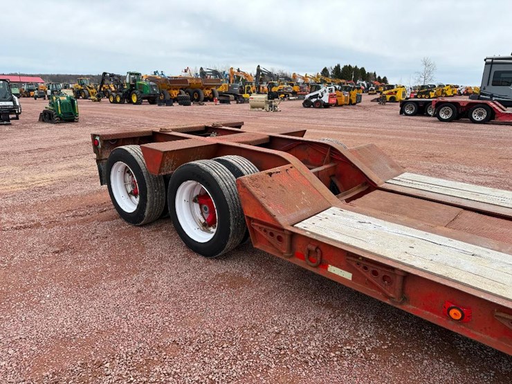 #194-•-lot-194-image-13