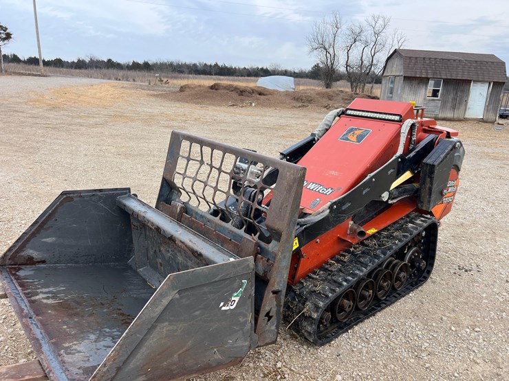 2018-ditch-witch-sk1550-image-1
