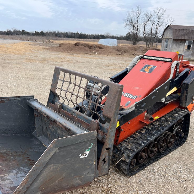 2018 DITCH WITCH SK1550