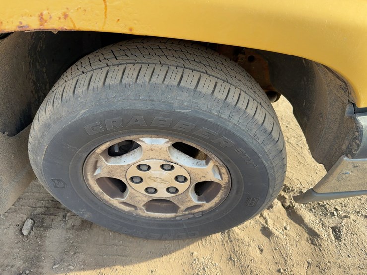 2004-chevrolet-silverado-1500-image-8