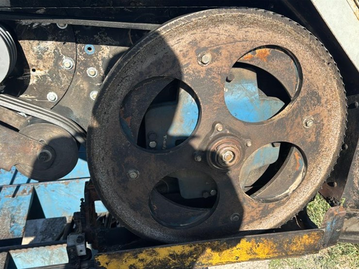 #142-•-2009-baker-3665d-portable-bandmill-image-15