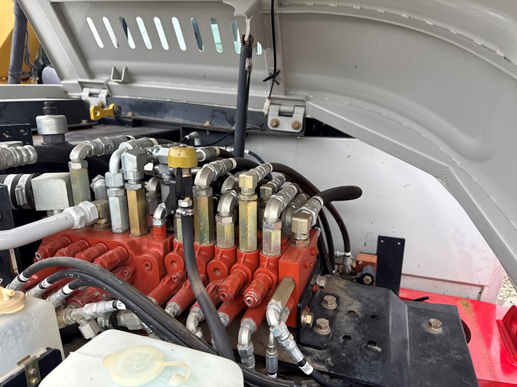 takeuchi-tb285-image-42