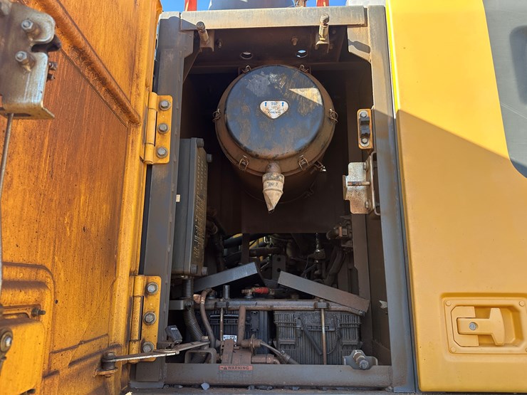 2017-volvo-ec350el-image-45