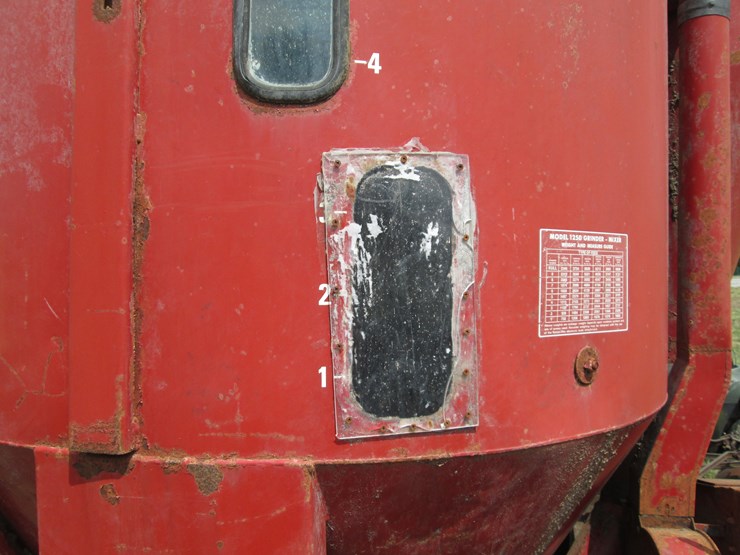 case-ih-1250-image-19