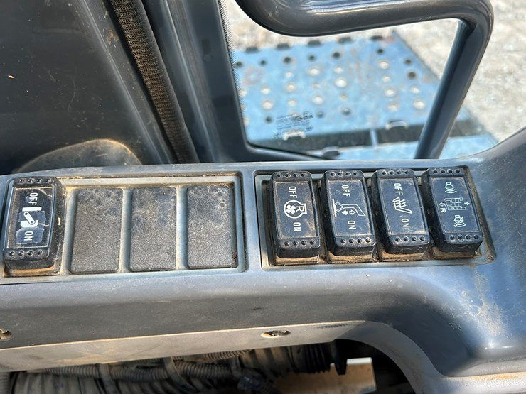 deere-470g-lc-image-58