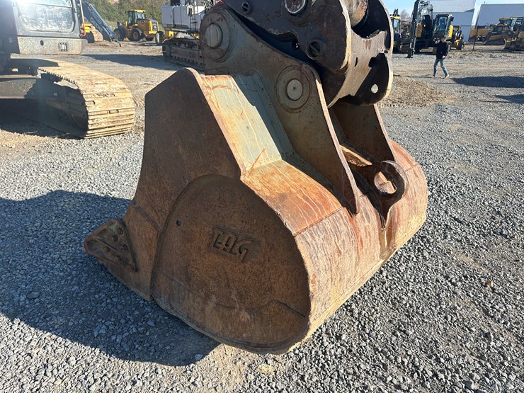 2017-volvo-ec350el-image-22