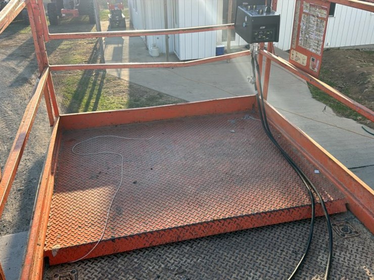 #106-•-1994-jlg-rough-terrain-scissor-lift-image-14