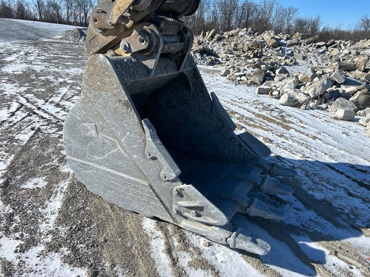 2018-caterpillar-336f-image-10