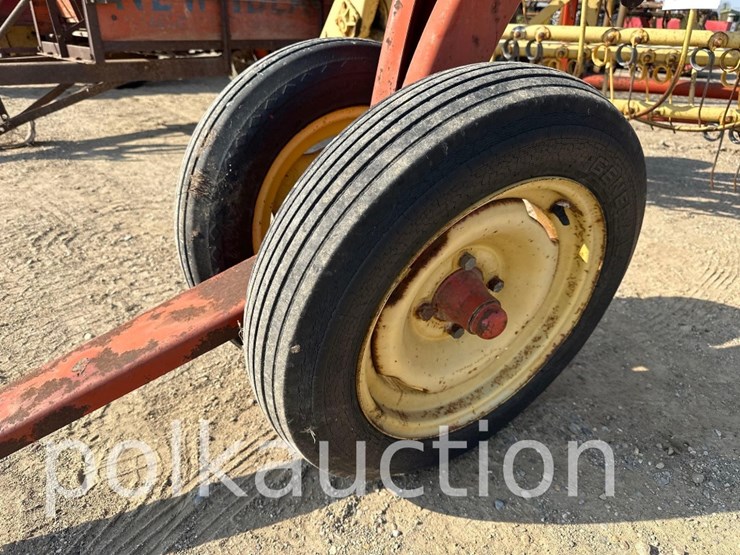 new-holland-256-image-3