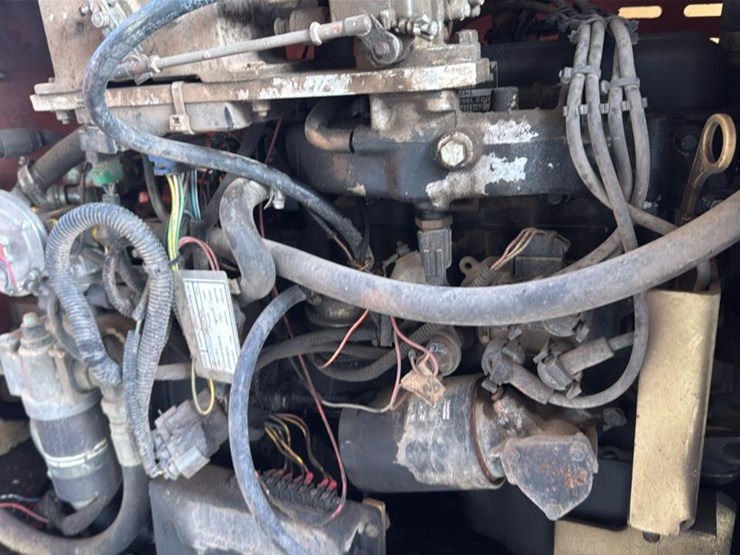 #106-•-1994-jlg-rough-terrain-scissor-lift-image-9