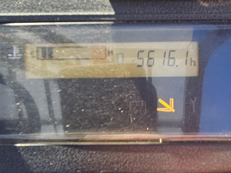 2016-toyota-8fg35u-image-10