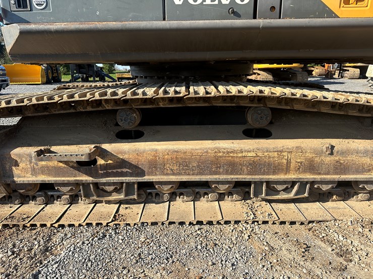 2017-volvo-ec350el-image-60