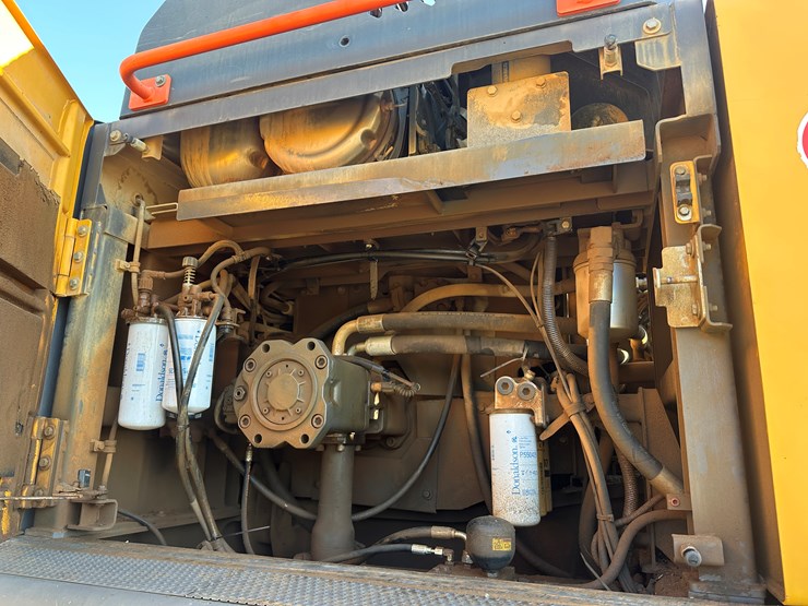 2017-volvo-ec350el-image-43