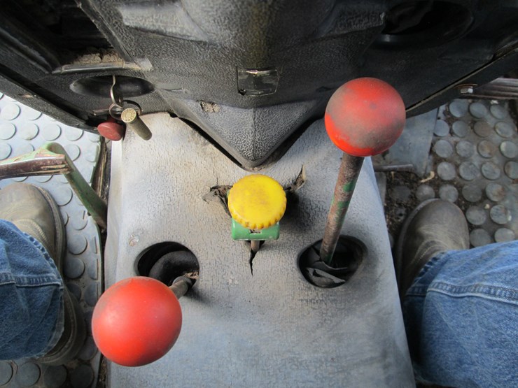 1975-john-deere-2030-image-22