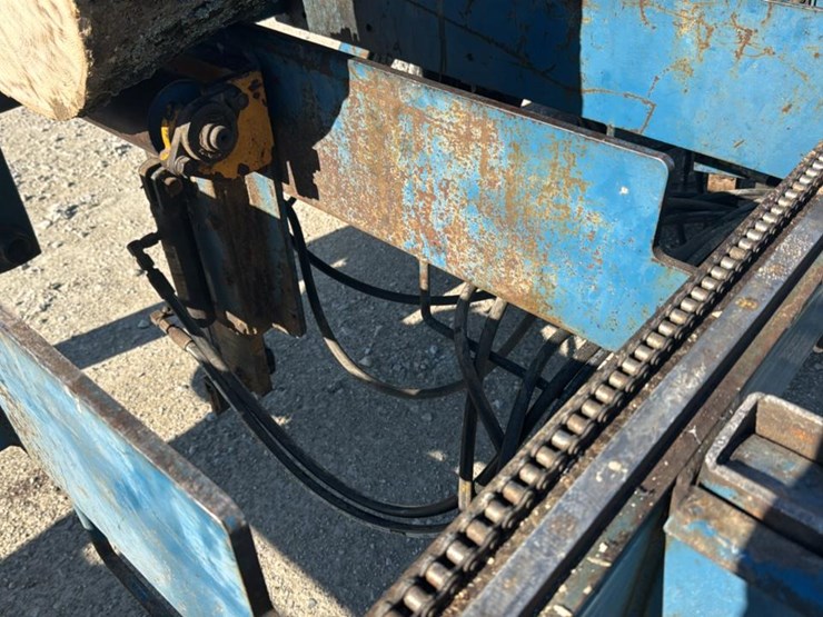 #142-•-2009-baker-3665d-portable-bandmill-image-33