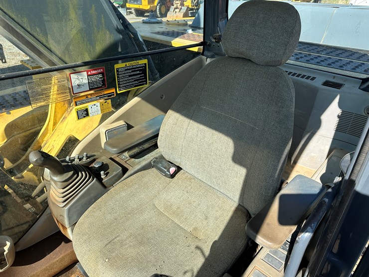2009-deere-350d-lc-image-42