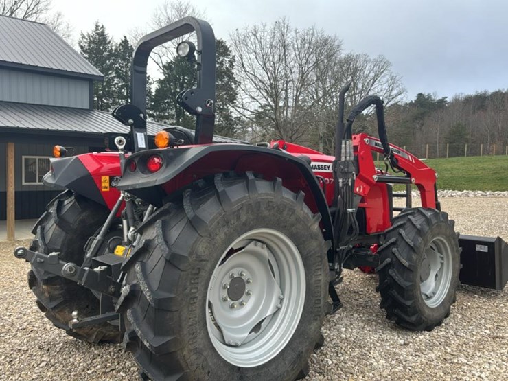 2023-massey-ferguson-4707-image-5