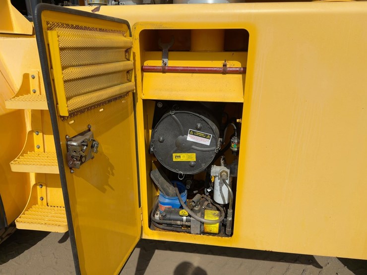 2012-gvm-ut5212-powerplatform-multipurpose-vehicle-image-18