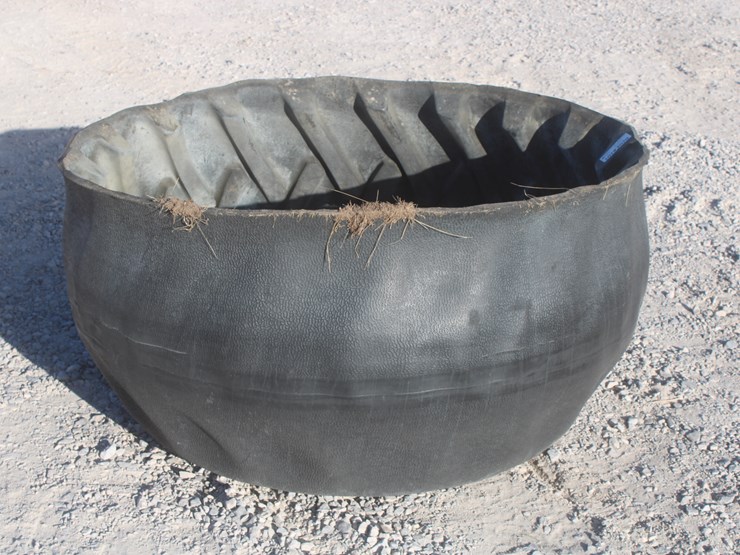 #3070-•-4.5-ft-tire-feeder-image-3