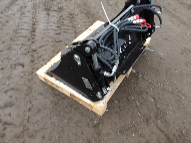 #7806-•-39"-mini-quick-attach-4-in-1-bucket-image-4