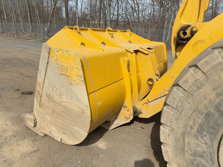 2010-caterpillar-966h-image-10