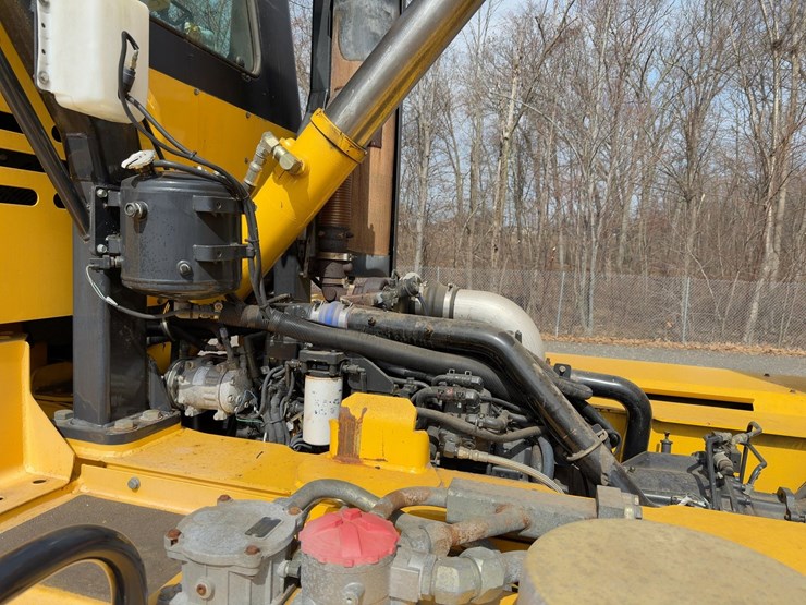 2012-gvm-ut5212-powerplatform-multipurpose-vehicle-image-20