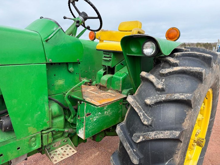 john-deere-4020-image-32