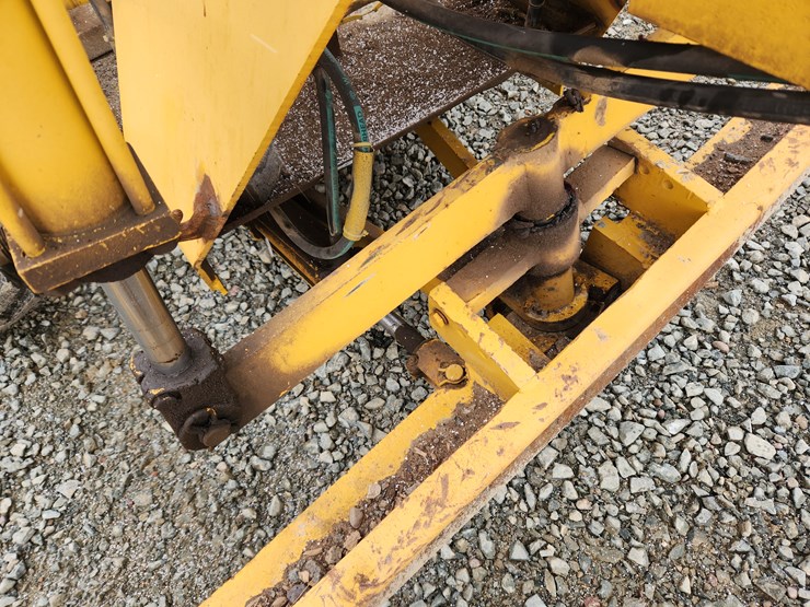 massey-ferguson-8-image-30