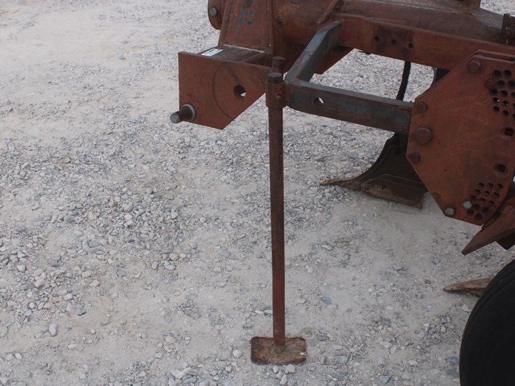 international-140-image-13