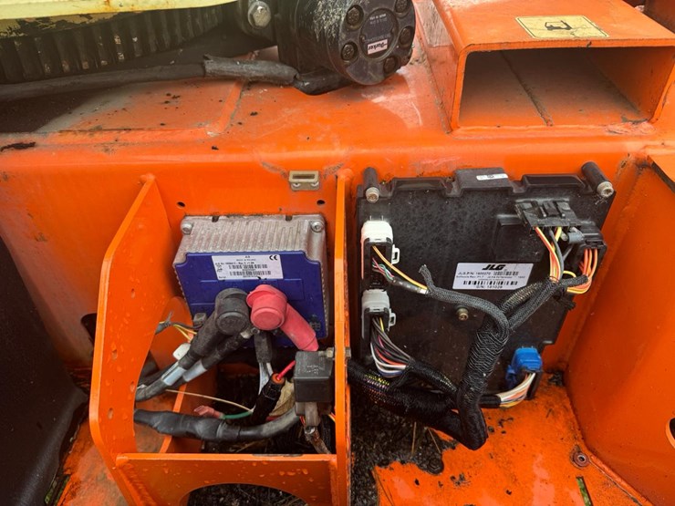 2016-jlg-t500j-image-48