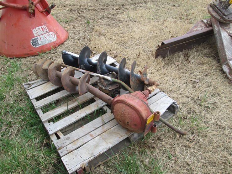 #38168-•-(1)-10"-auger-(1)-12"-auger-(2)-post-hole-gear-box-&-augers-image-2