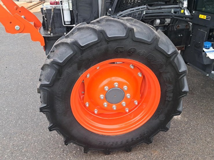 2023-kubota-m5-091-image-24