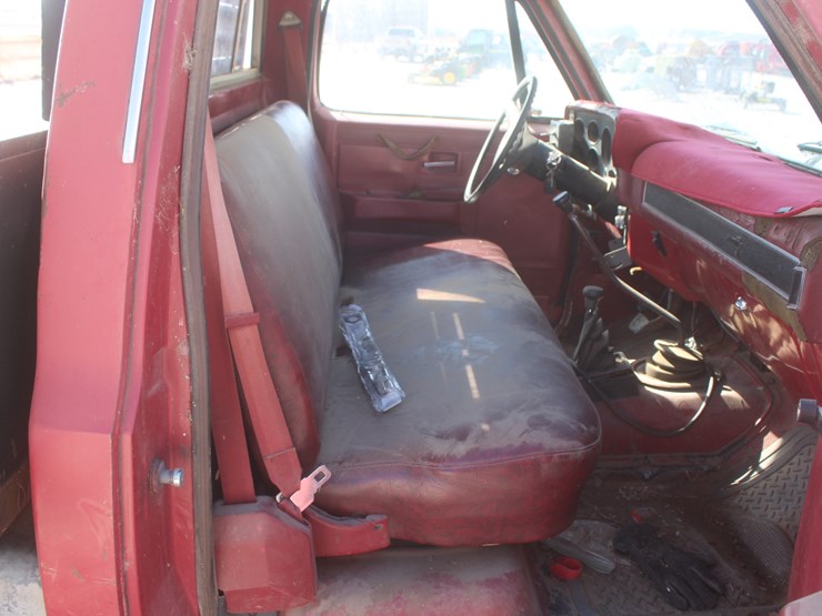 #3022-•-1980-chevy-silverado-3/4-ton-truck-with-flatbed-image-47