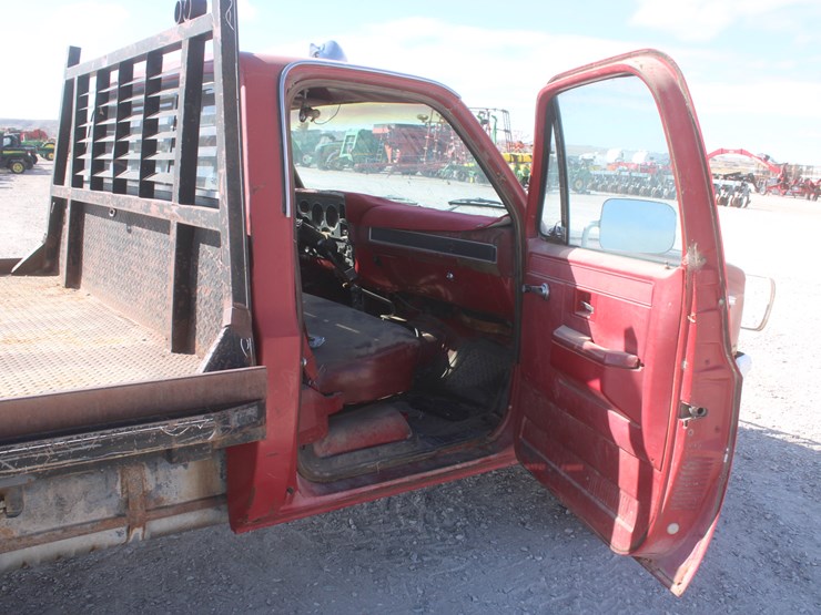 #3022-•-1980-chevy-silverado-3/4-ton-truck-with-flatbed-image-46