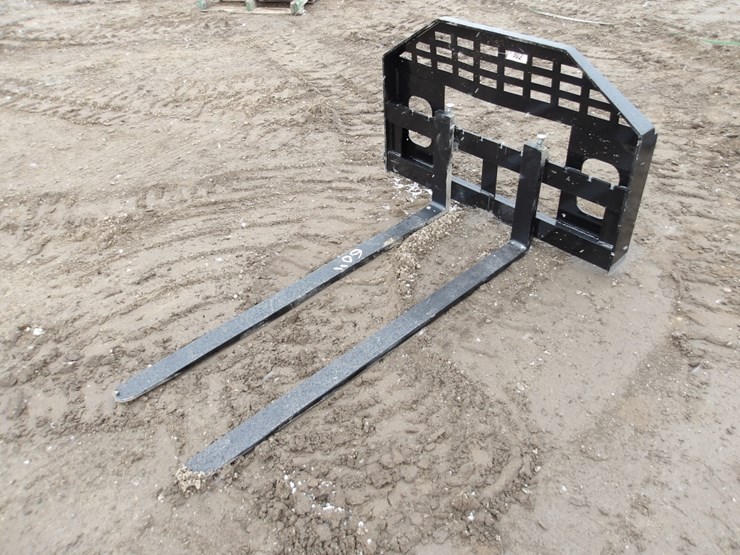 #7802-•-60"-skid-steer-forks-image-1