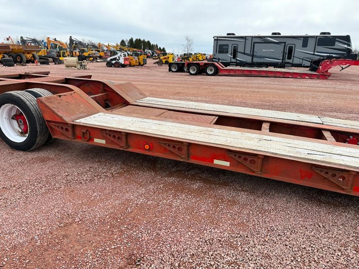 #194-•-lot-194-image-12