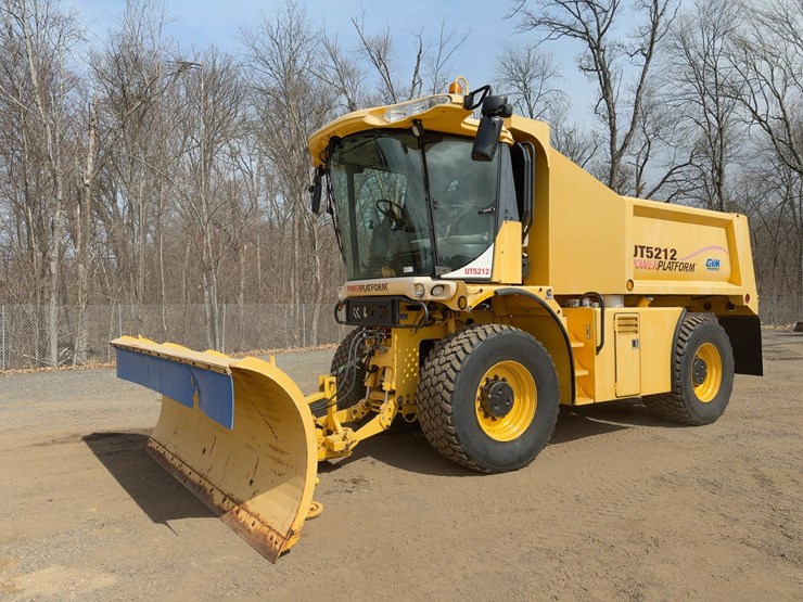 2012-gvm-ut5212-powerplatform-multipurpose-vehicle-image-1