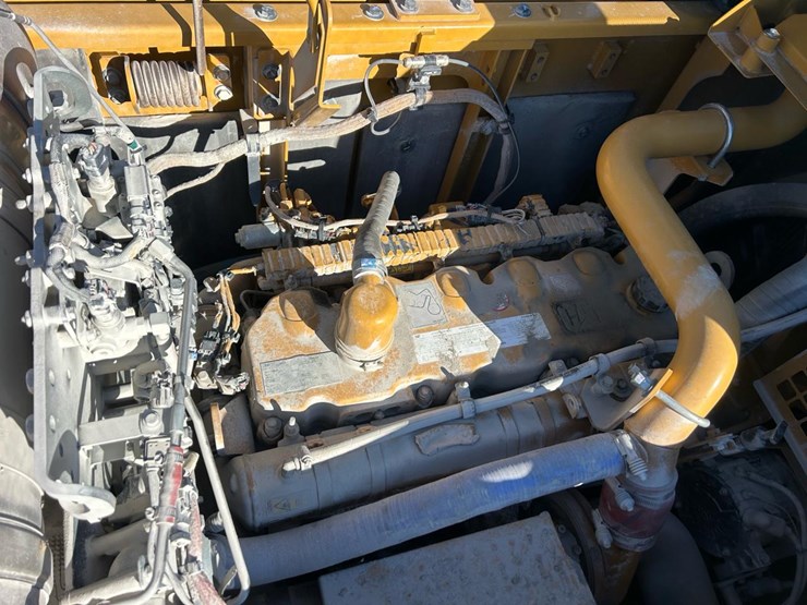 2018-caterpillar-336f-image-26