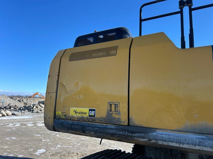 2018-caterpillar-336f-image-19