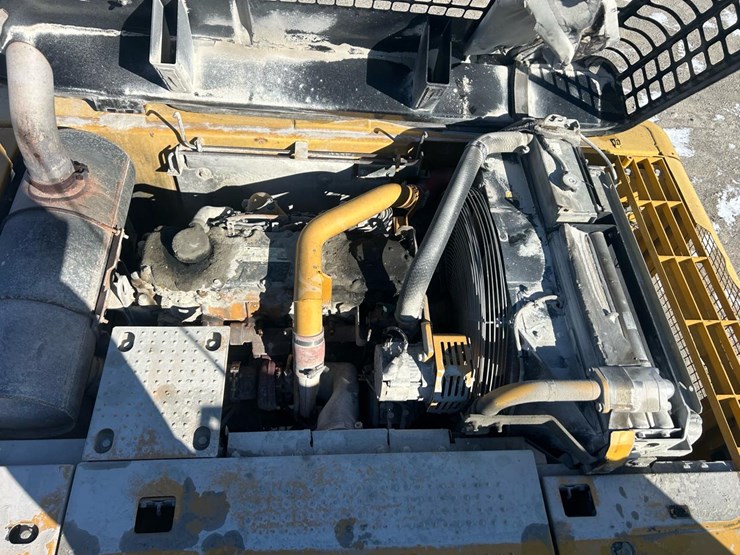 2011-caterpillar-329d-image-23